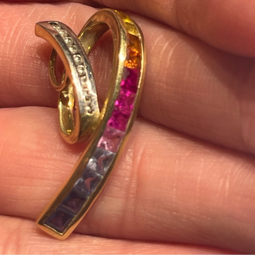 10k yellow gold omega pendant